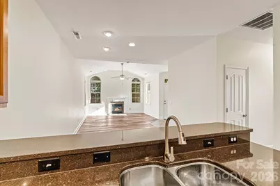 823 Wynnshire Drive #B, Hickory, NC 28601 - Photo 20