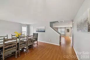 3902 Larkhaven Village Dr, Charlotte, NC 28215 - Photo 2