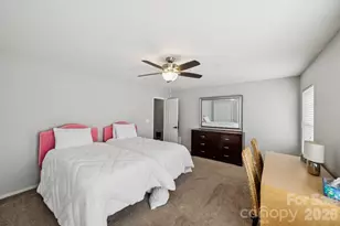 3902 Larkhaven Village Dr, Charlotte, NC 28215 - Photo 16