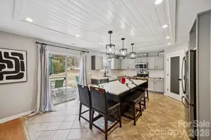 3902 Larkhaven Village Dr, Charlotte, NC 28215 - Photo 6