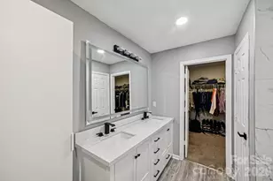 3902 Larkhaven Village Dr, Charlotte, NC 28215 - Photo 12