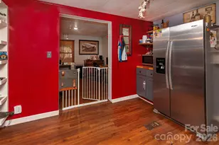 5727 Thompson Rd, Charlotte, NC 28216 - Photo 10