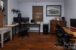 5727 Thompson Rd, Charlotte, NC 28216 - Photo 6