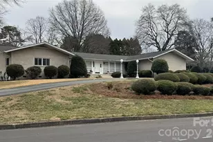 938 Sandswood Dr, Gastonia, NC 28054 - Photo 1