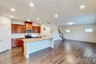 4500 Collingham Dr, Charlotte, NC 28273 - Photo 6