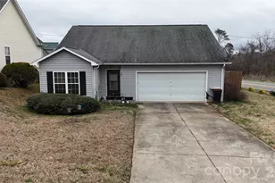 90 Elm St, Morganton, NC 28655 - Photo 1