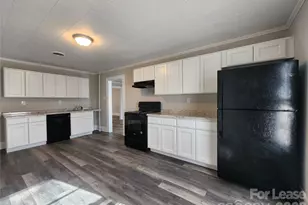 1126 S Fulton St, Salisbury, NC 28144 - Photo 4