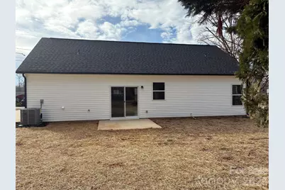 605 E Hartford Avenue, Bessemer City, NC 28016 - Photo 14