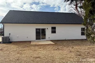 605 E Hartford Ave, Bessemer City, NC 28016 - Photo 14