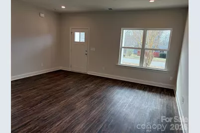 605 E Hartford Avenue, Bessemer City, NC 28016 - Photo 6