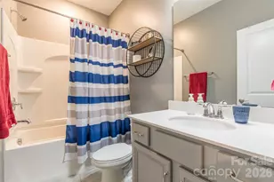 14915 Batteliere Dr, Charlotte, NC 28278 - Photo 32