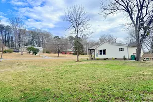 706 S Salisbury Ave, Salisbury, NC 28146 - Photo 2