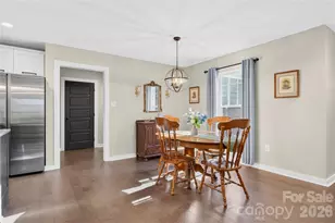 364 N Oakwood Dr, Statesville, NC 28677 - Photo 10