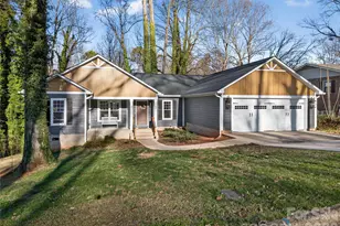 364 N Oakwood Dr, Statesville, NC 28677 - Photo 1