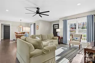 364 N Oakwood Dr, Statesville, NC 28677 - Photo 8