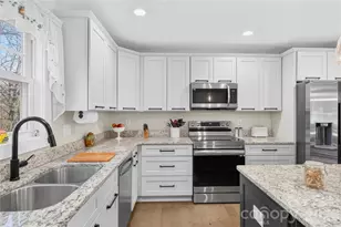 364 N Oakwood Dr, Statesville, NC 28677 - Photo 16