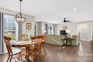 364 N Oakwood Dr, Statesville, NC 28677 - Photo 12