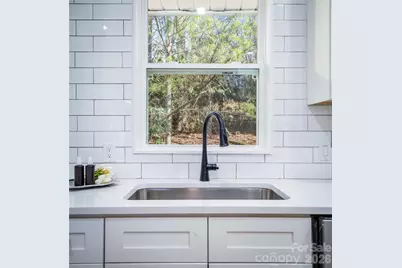 11 Twin Lakes Drive, Fletcher, NC 28732 - Photo 10