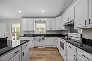 136 Little Cove Creek Dr, Saluda, NC 28773 - Photo 14