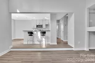 425 W 8th St, Charlotte, NC 28202 - Photo 8