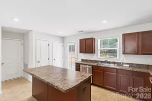 5018 Merwyn Ave, Charlotte, NC 28215 - Photo 12