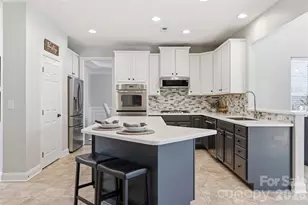 9759 Brandybuck Dr, Charlotte, NC 28269 - Photo 6