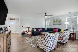 4217 Jones Crk Ln, Charlotte, NC 28215 - Photo 10