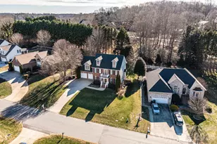 5045 Old River Dr, Hickory, NC 28602 - Photo 2