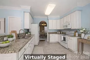 5045 Old River Dr, Hickory, NC 28602 - Photo 8