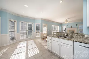 5045 Old River Dr, Hickory, NC 28602 - Photo 6