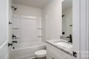 800 28th St SW, Hickory, NC 28602 - Photo 8