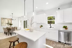 443 Dawn Cir, Charlotte, NC 28213 - Photo 4