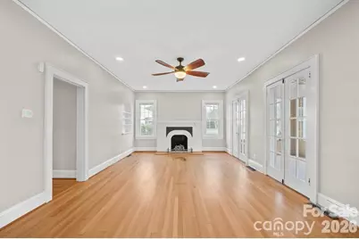 333 7th Street NW, Hickory, NC 28601 - Photo 6