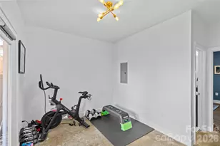 623 E 10th St, Charlotte, NC 28202 - Photo 22