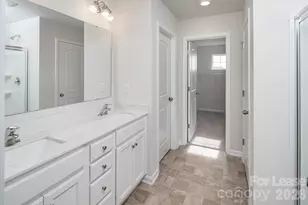 1014 Hanover Crossing Divide, Charlotte, NC 28215 - Photo 26