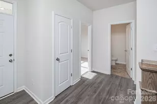 1014 Hanover Crossing Divide, Charlotte, NC 28215 - Photo 4