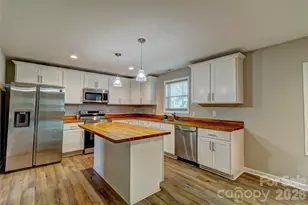 202 Ramsey St, Cherryville, NC 28021 - Photo 4