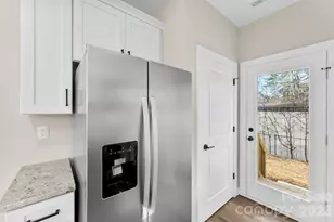 906 Brunett St, Gastonia, NC 28052 - Photo 6