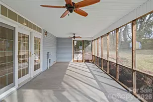 21133 Rio Oro Dr, Cornelius, NC 28031 - Photo 28