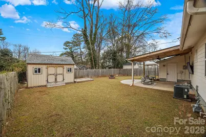 2410 Carrington Court, Charlotte, NC 28208 - Photo 22