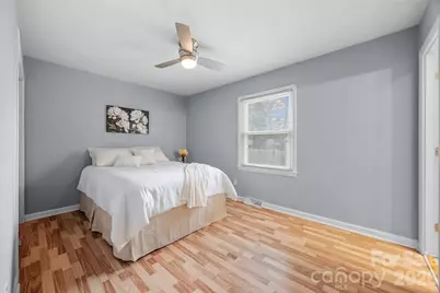 2410 Carrington Court, Charlotte, NC 28208 - Photo 16