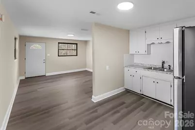 902 & 904 8th Avenue SW, Conover, NC 28613 - Photo 8