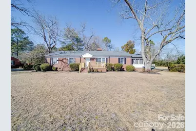 2228 W Market Street, Cheraw, SC 29520 - Photo 2
