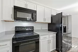 430 Queens Rd, Charlotte, NC 28207 - Photo 12