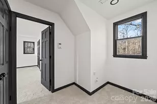 8 Indian Ridge Rd, Asheville, NC 28803 - Photo 28