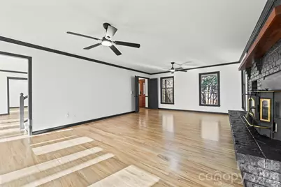 8 Indian Ridge Road, Asheville, NC 28803 - Photo 4