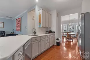 7948 Mariners Pointe Cir, Denver, NC 28037 - Photo 6