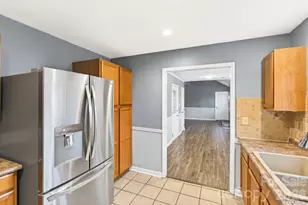 7026 Streamside Dr, Charlotte, NC 28212 - Photo 16