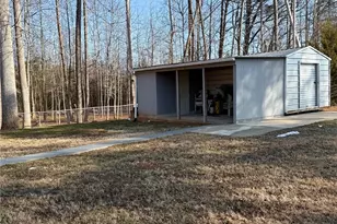 1021 Courtney Cove Ct, Gastonia, NC 28052 - Photo 16