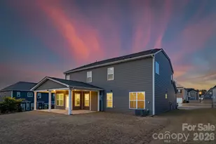 2277 Idol Rock Dr, Fort Mill, SC 29707 - Photo 2